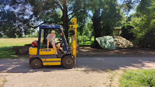 Ein Traum wird wahr: Unser erster Stapler ist da!